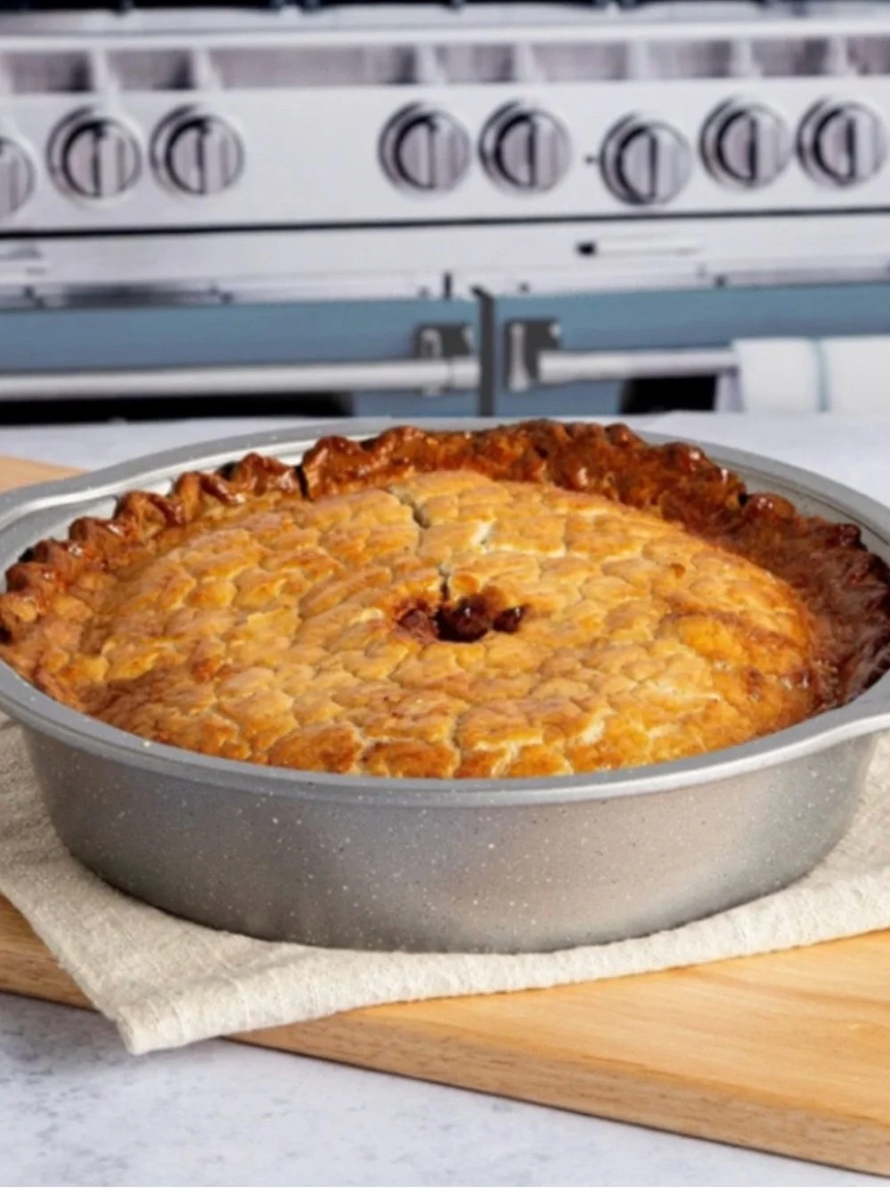 ⭐️NEW⭐️Country Living 2-Piece Round Baking Pans